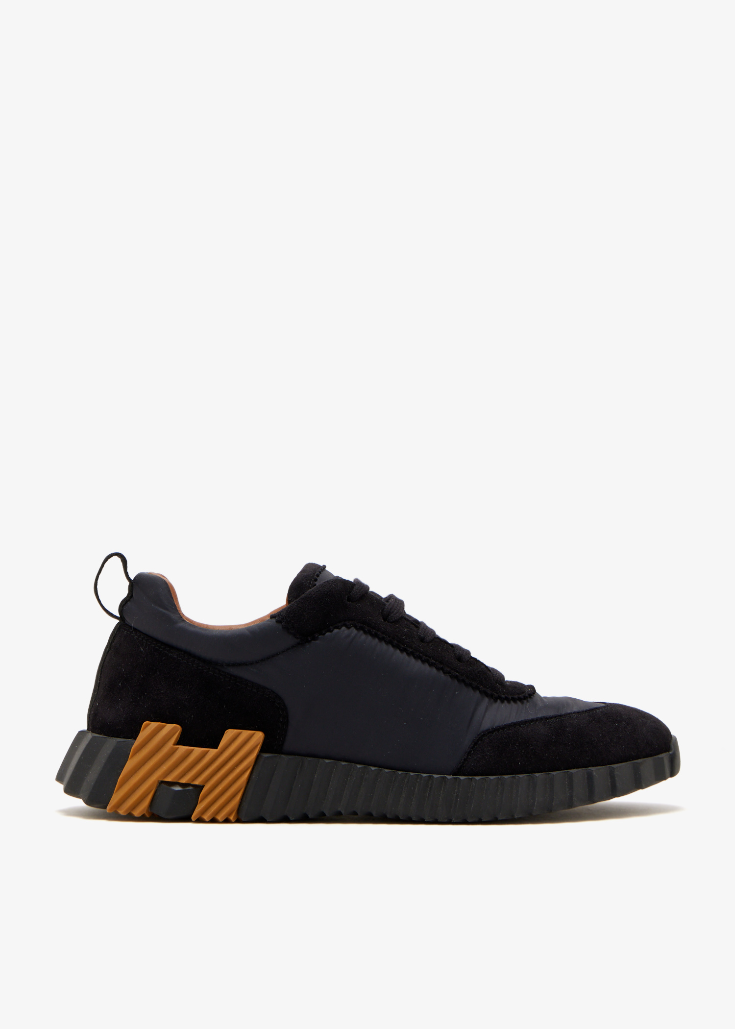 

Bouncing sneakers, Black