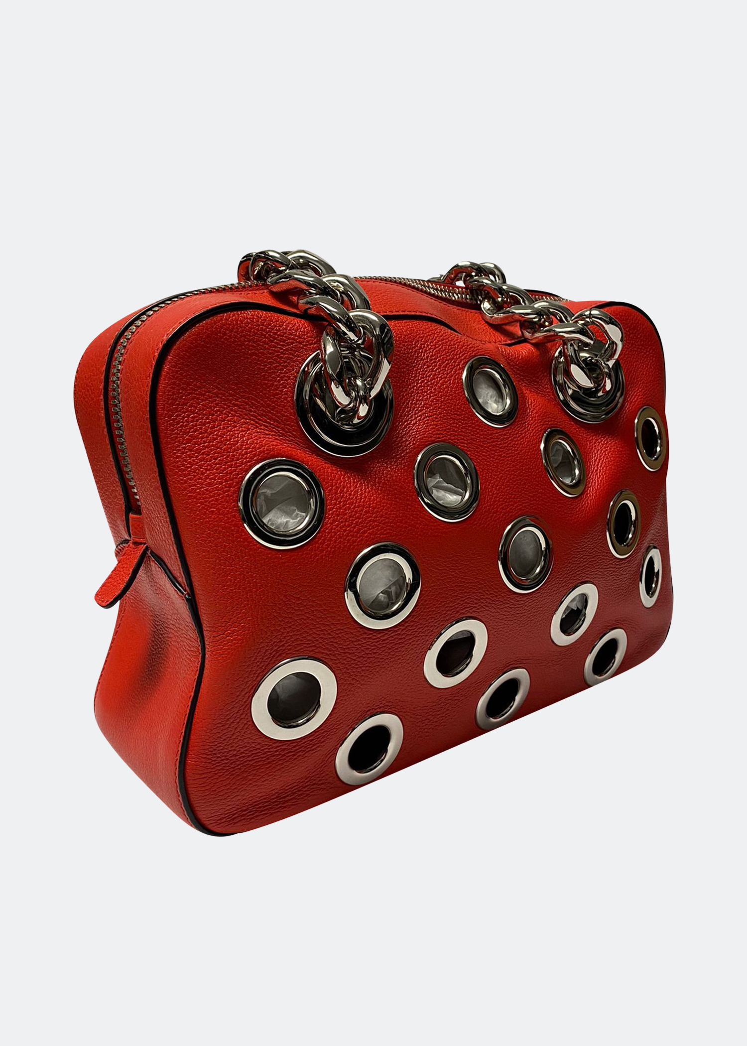 

Grommet chain shoulder bag in red calfskin leather