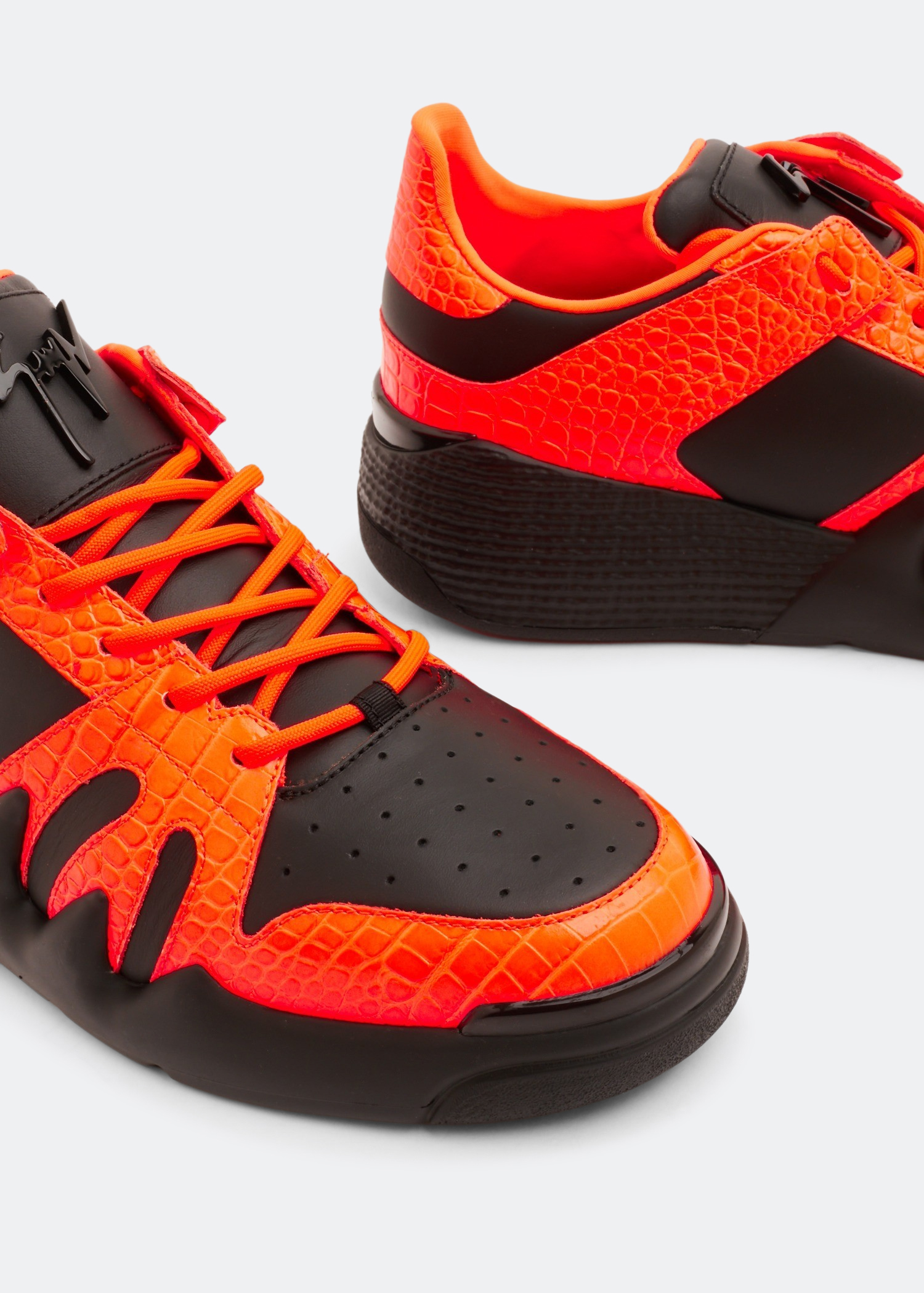 

Talon sneakers, Orange