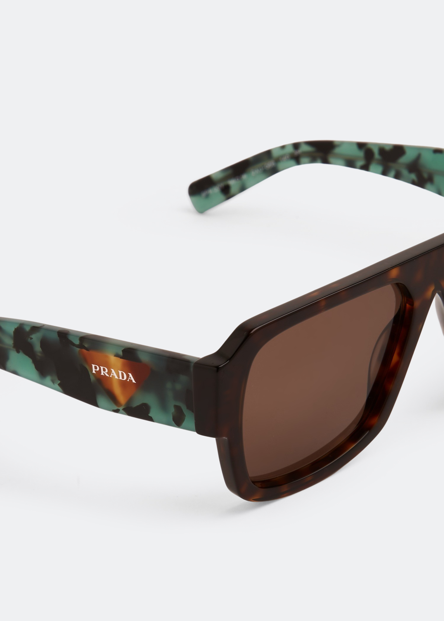 

Oversized D-frame sunglasses, Brown