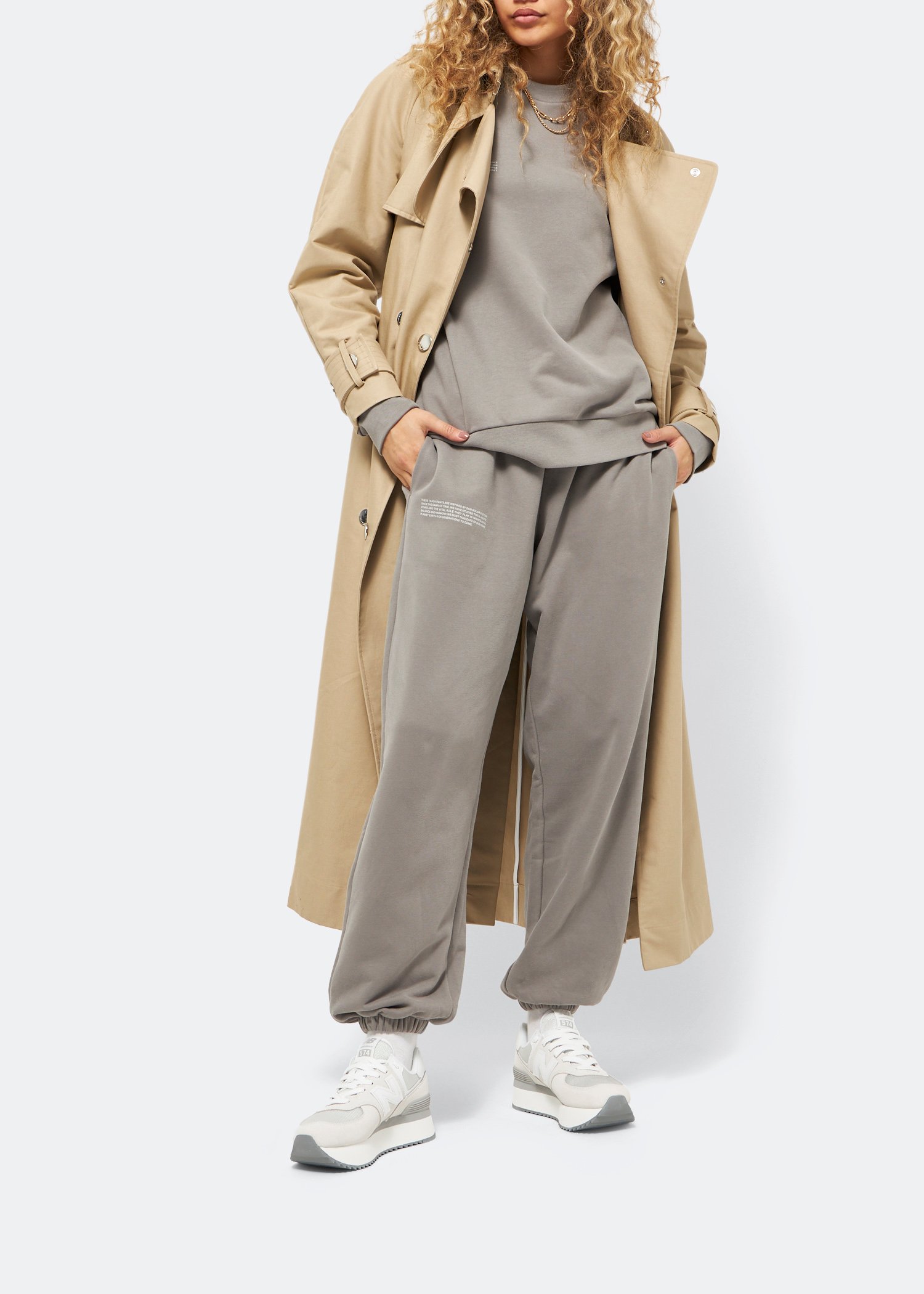 

574+ sneakers, White