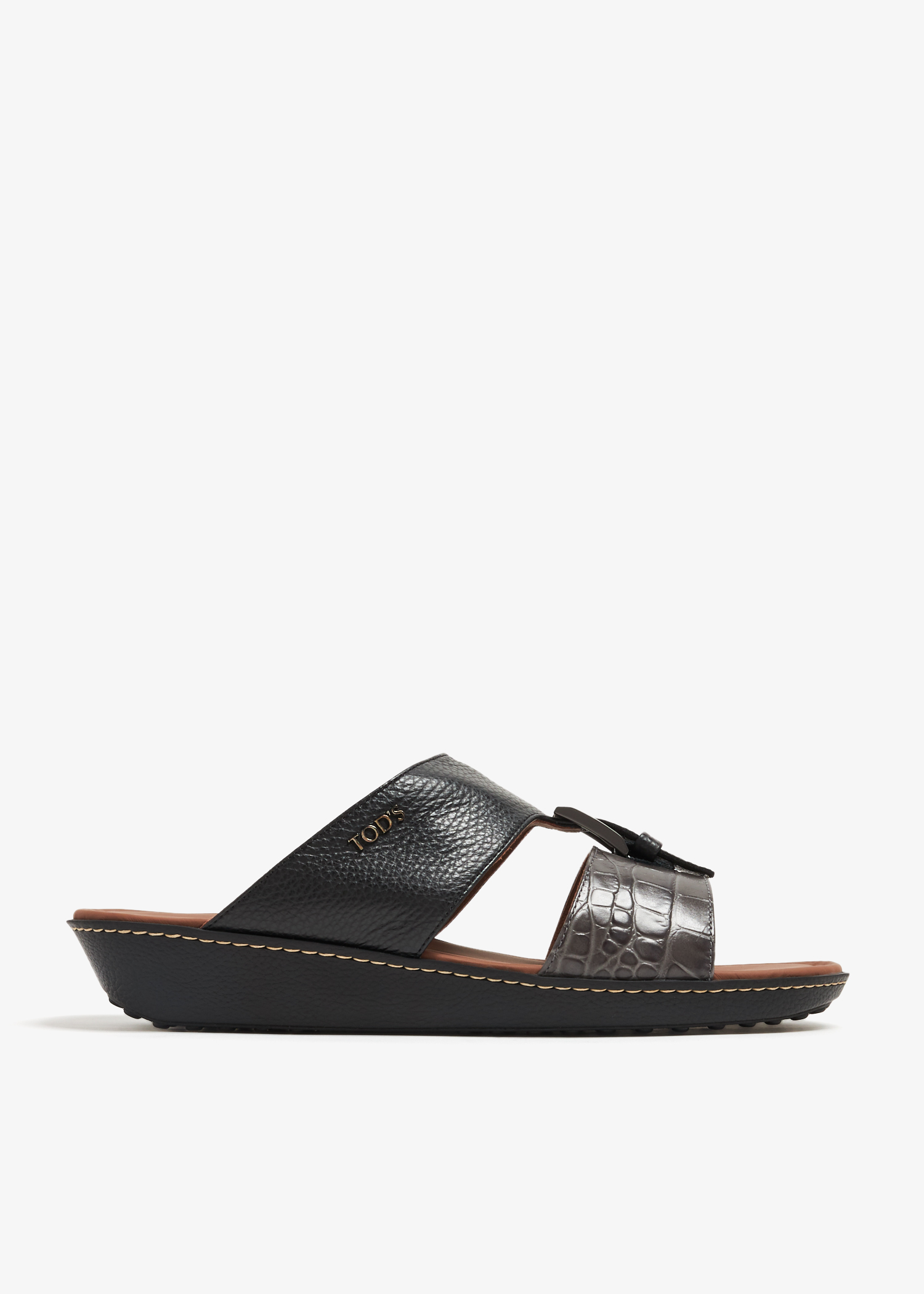 

Buckle leather sandals, Black