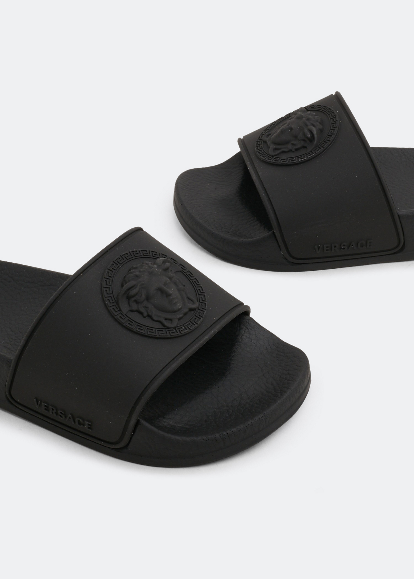 

Medusa slides, Black