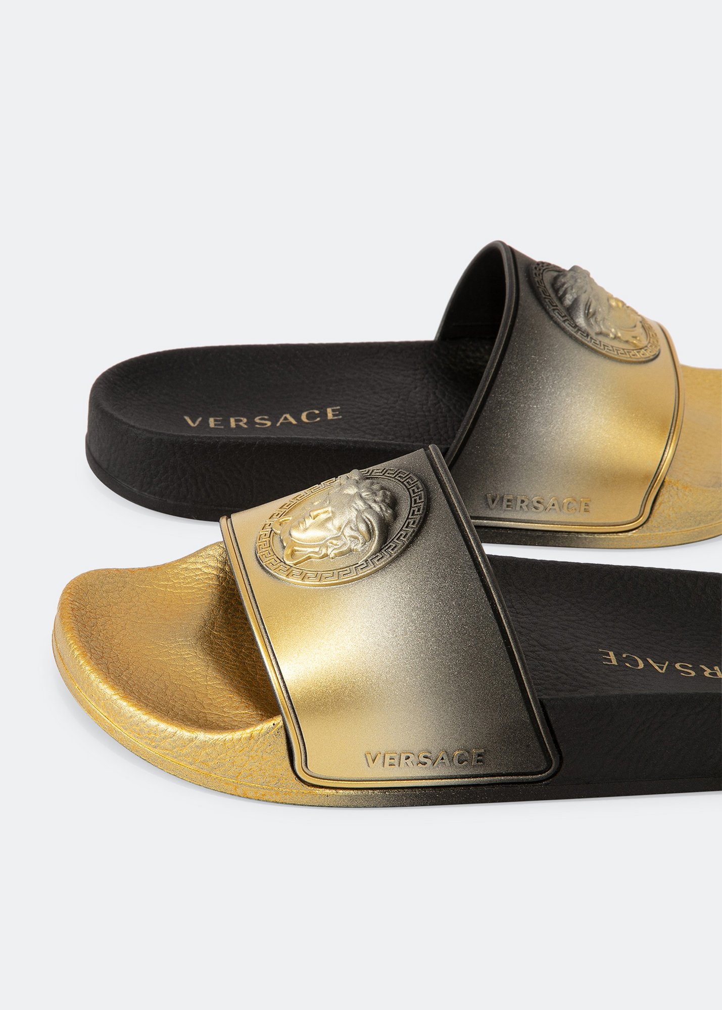 

Medusa slides, Black